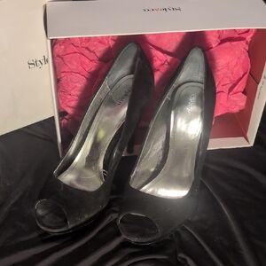 Styluxe Elegant Black Peep-Toe Heels